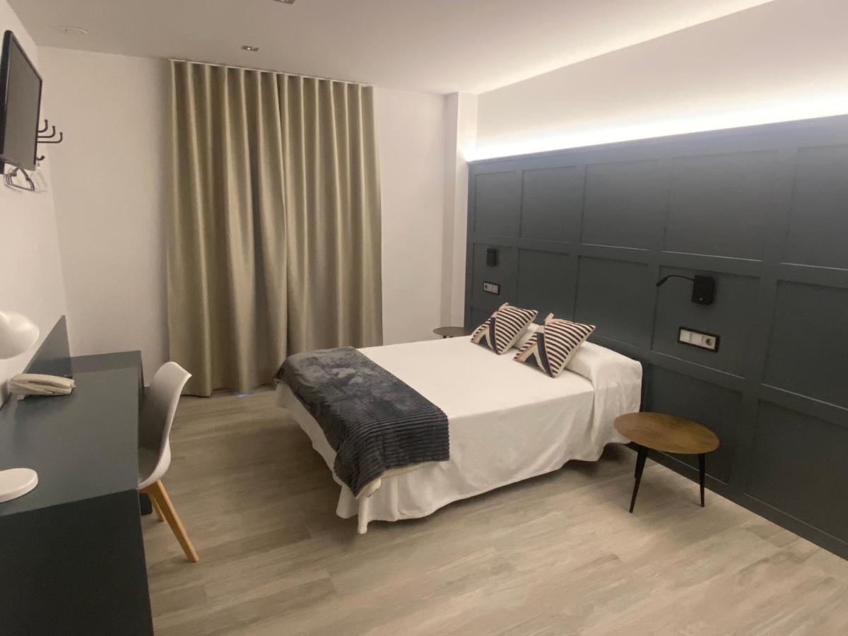 Hotel Lusitania, Centro Ciudad, Parking Privado เมรีดา ภายนอก รูปภาพ
