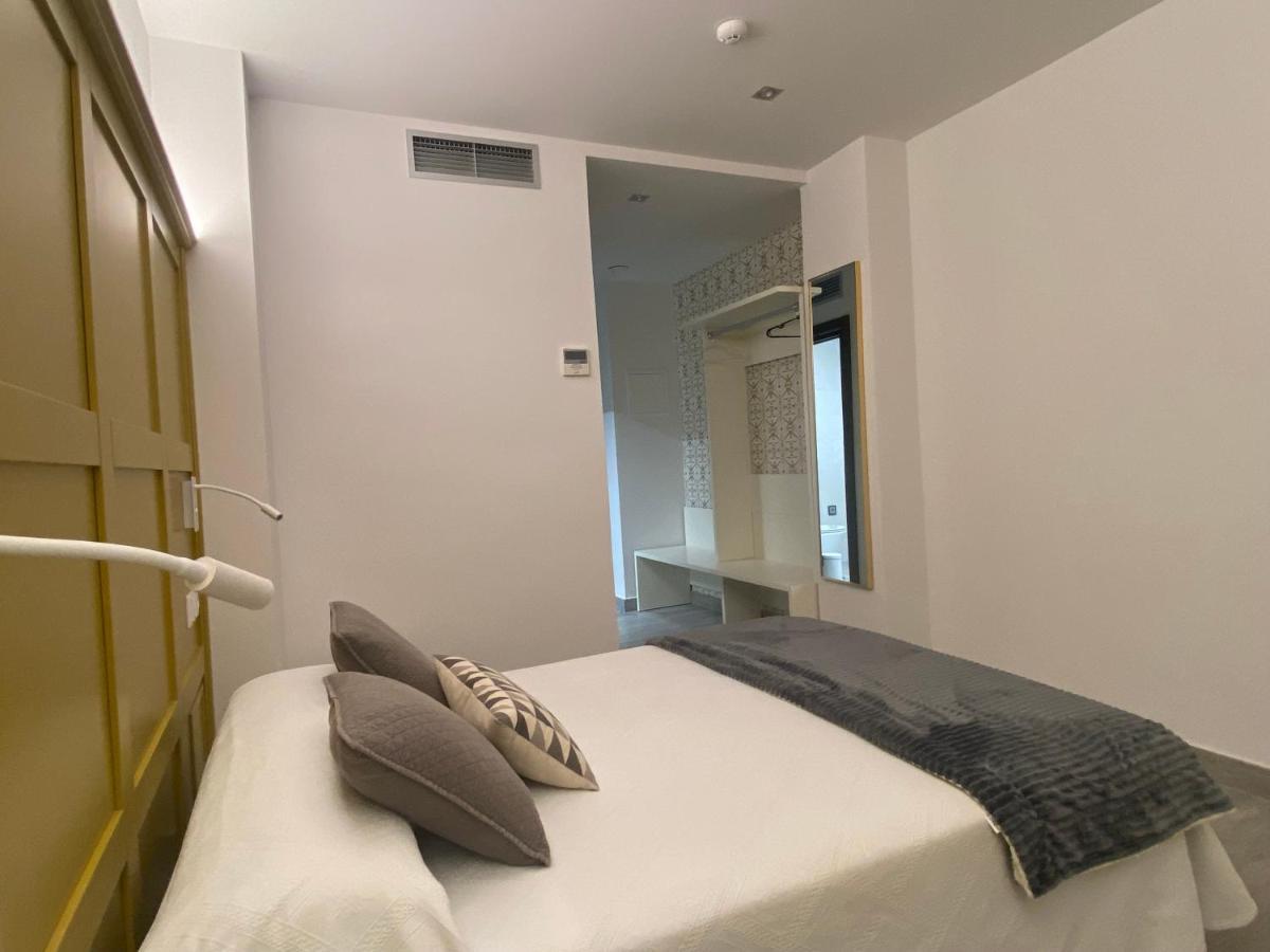 Hotel Lusitania, Centro Ciudad, Parking Privado เมรีดา ภายนอก รูปภาพ