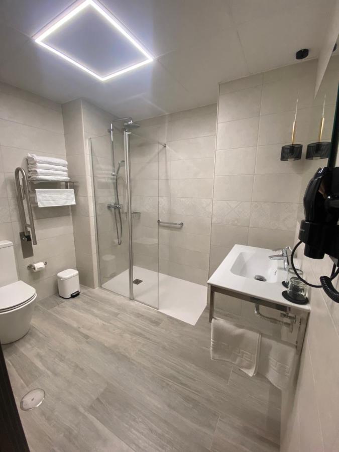 Hotel Lusitania, Centro Ciudad, Parking Privado เมรีดา ภายนอก รูปภาพ