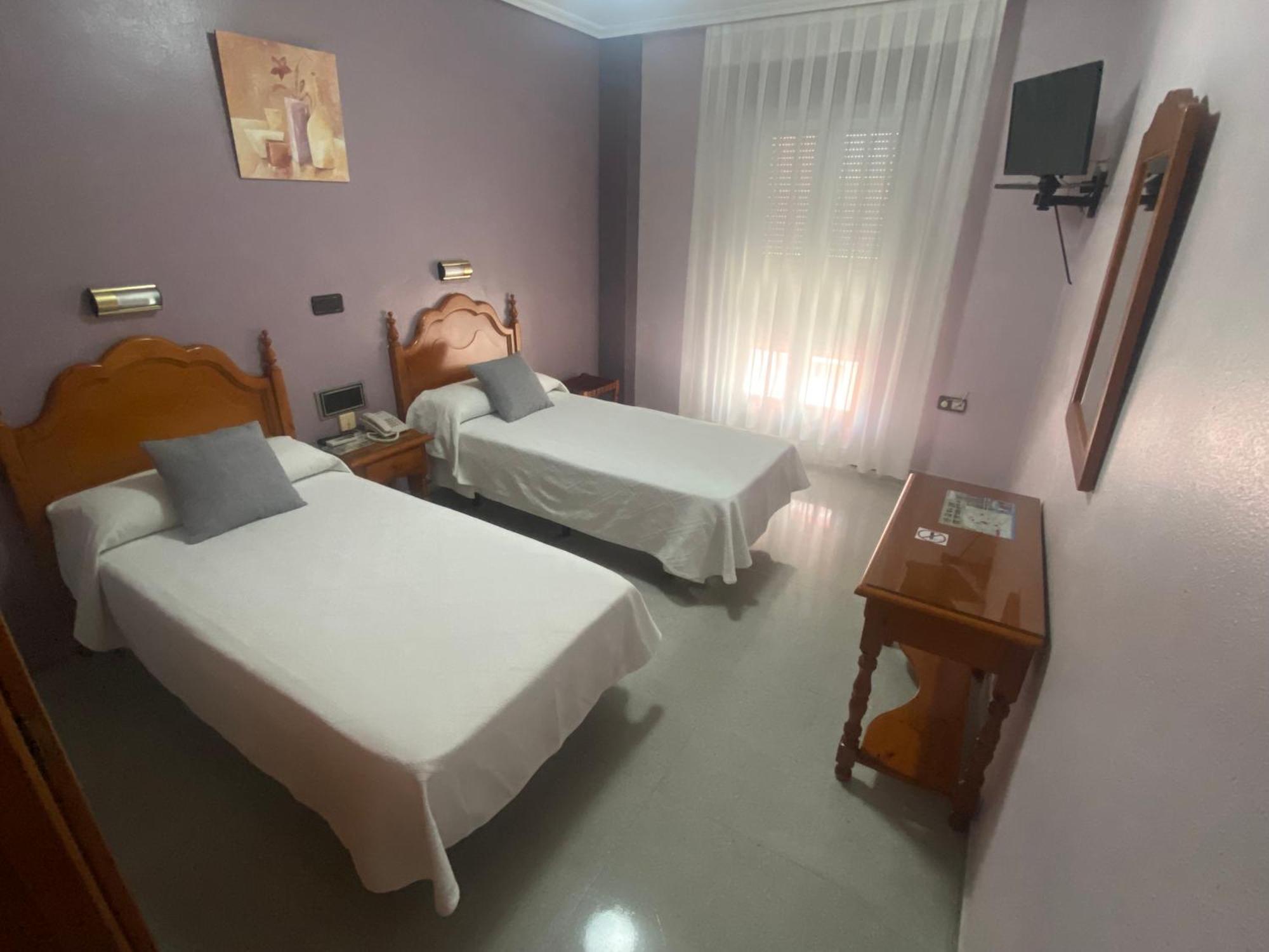 Hotel Lusitania, Centro Ciudad, Parking Privado เมรีดา ห้อง รูปภาพ